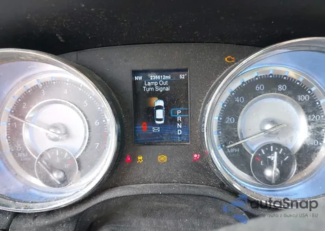 2014 Chrysler 300 z USA, uszkodzony, nr VIN 2C3CCAAG6EH179335